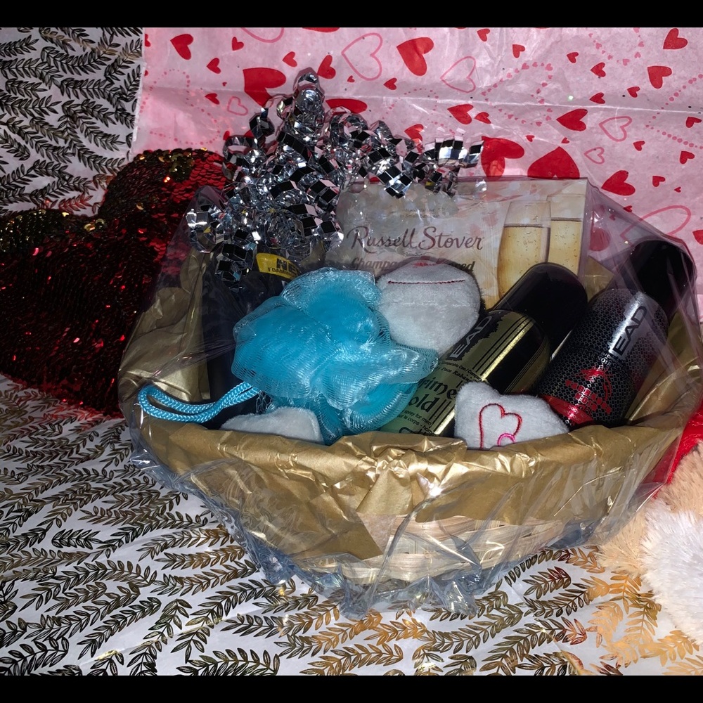 Guy's Valentine's Day Gift Basket ❤🎁 🔨 Men's